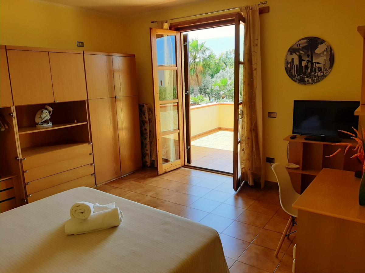 Bed and Breakfast Casanonnavittoria Terrasini Exterior foto